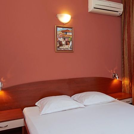 Guesthouse Kirov Ravda ภายนอก รูปภาพ