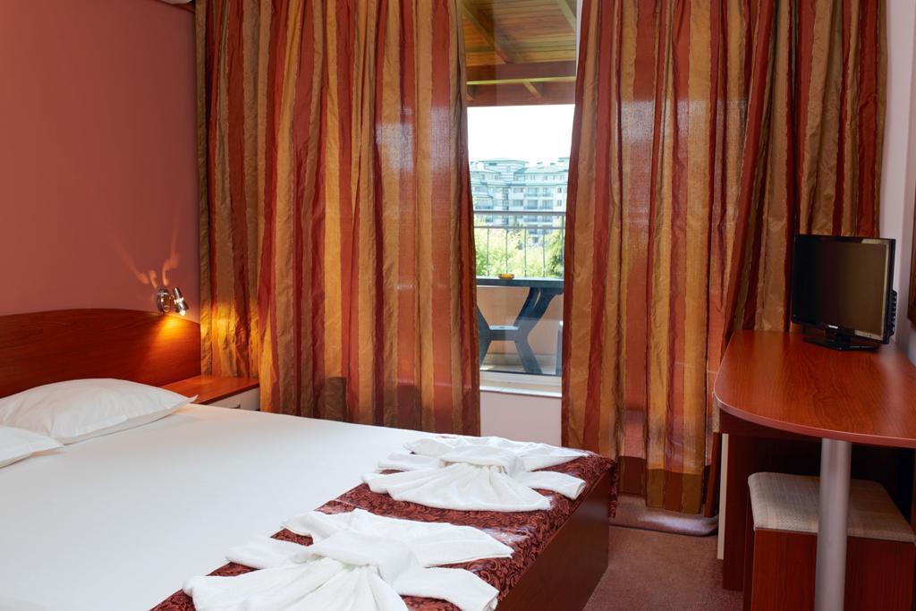 Guesthouse Kirov Ravda ภายนอก รูปภาพ