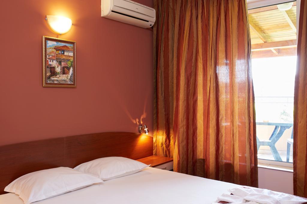 Guesthouse Kirov Ravda ภายนอก รูปภาพ