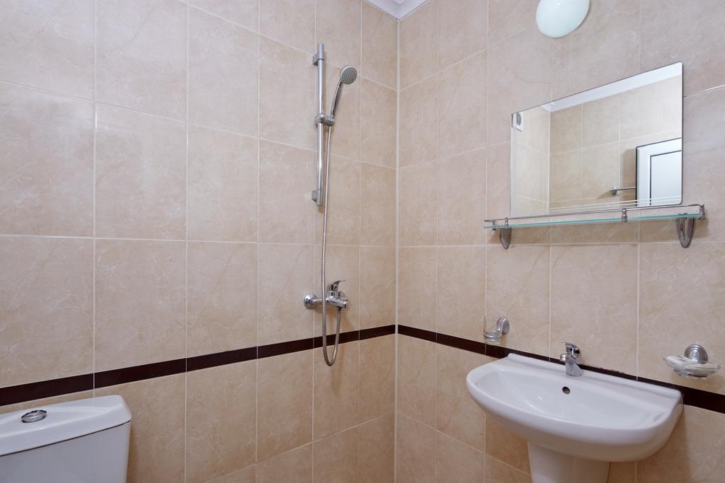 Guesthouse Kirov Ravda ภายนอก รูปภาพ
