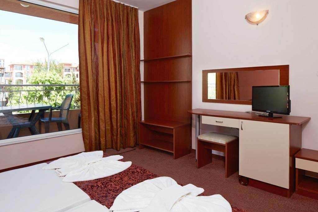 Guesthouse Kirov Ravda ภายนอก รูปภาพ